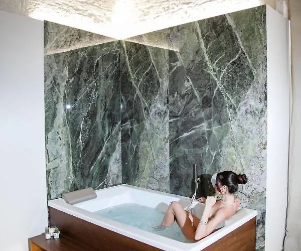 בית הארחה Amare 3*